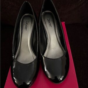 Dexter Black Patent Round-Toe Heels